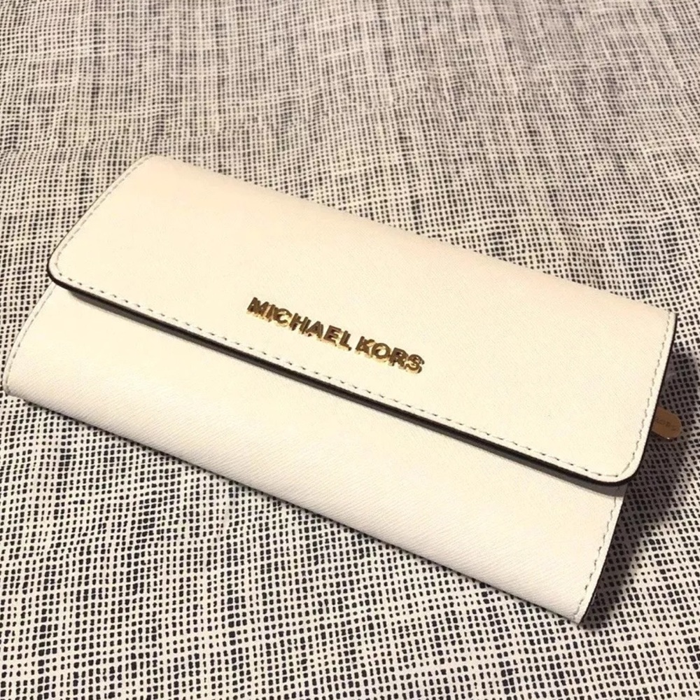 NEW MICHAEL KORS JET SET TRAVEL TRIFOLD WALLET